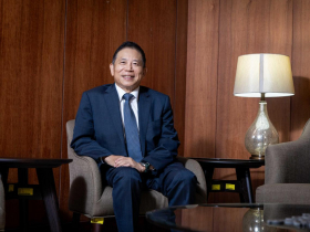 國發會劉鏡清：AI新十大建設可望帶動15兆台幣產值，但「很多法令卡住AI發展，特別是生成式AI」